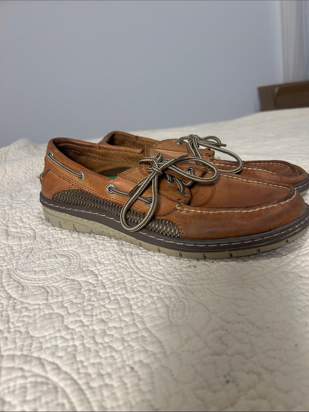 Sperry lace up tan boat shoe